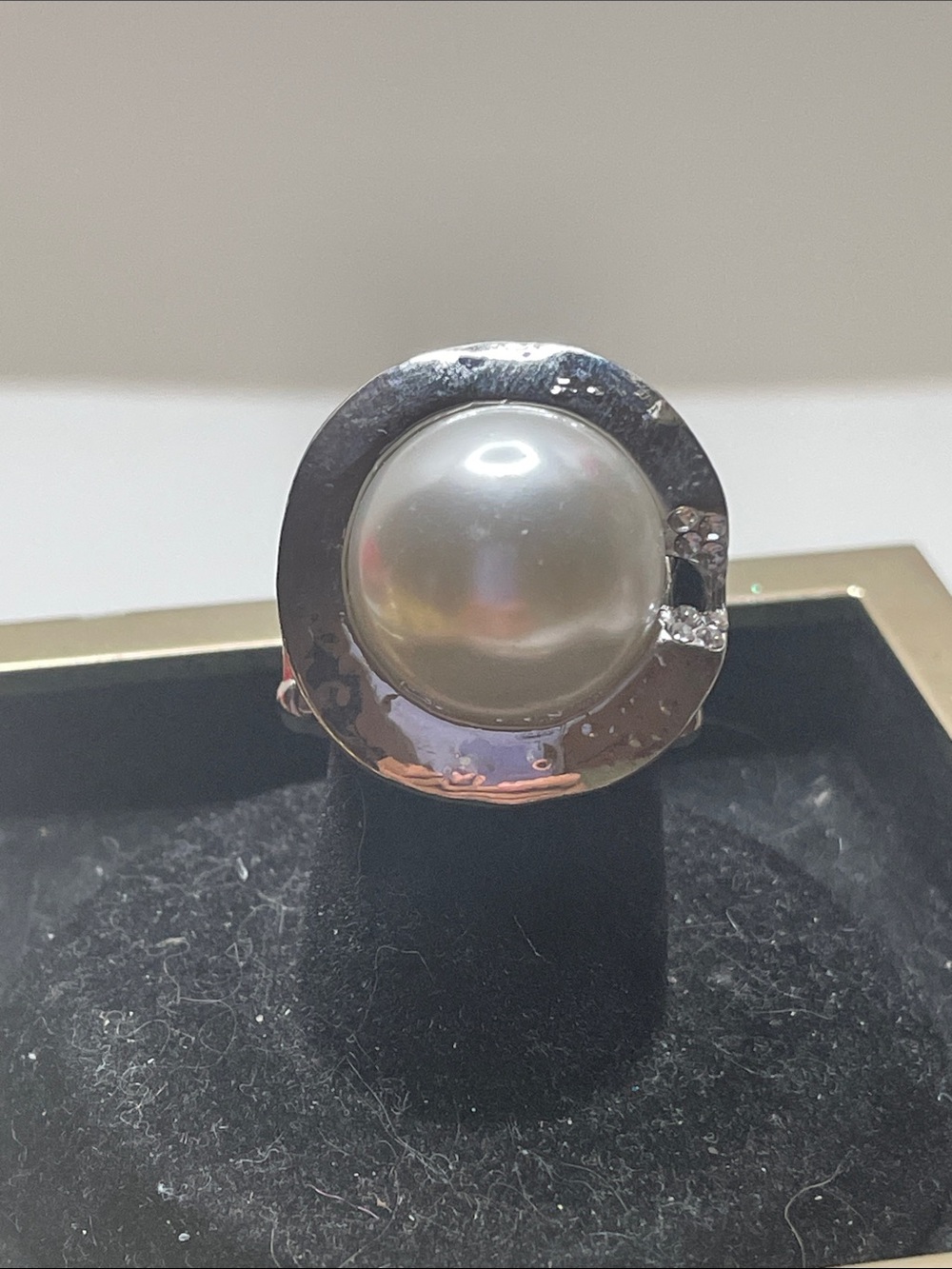 paparazzi Silver Ring with White Faux Pearl Accent